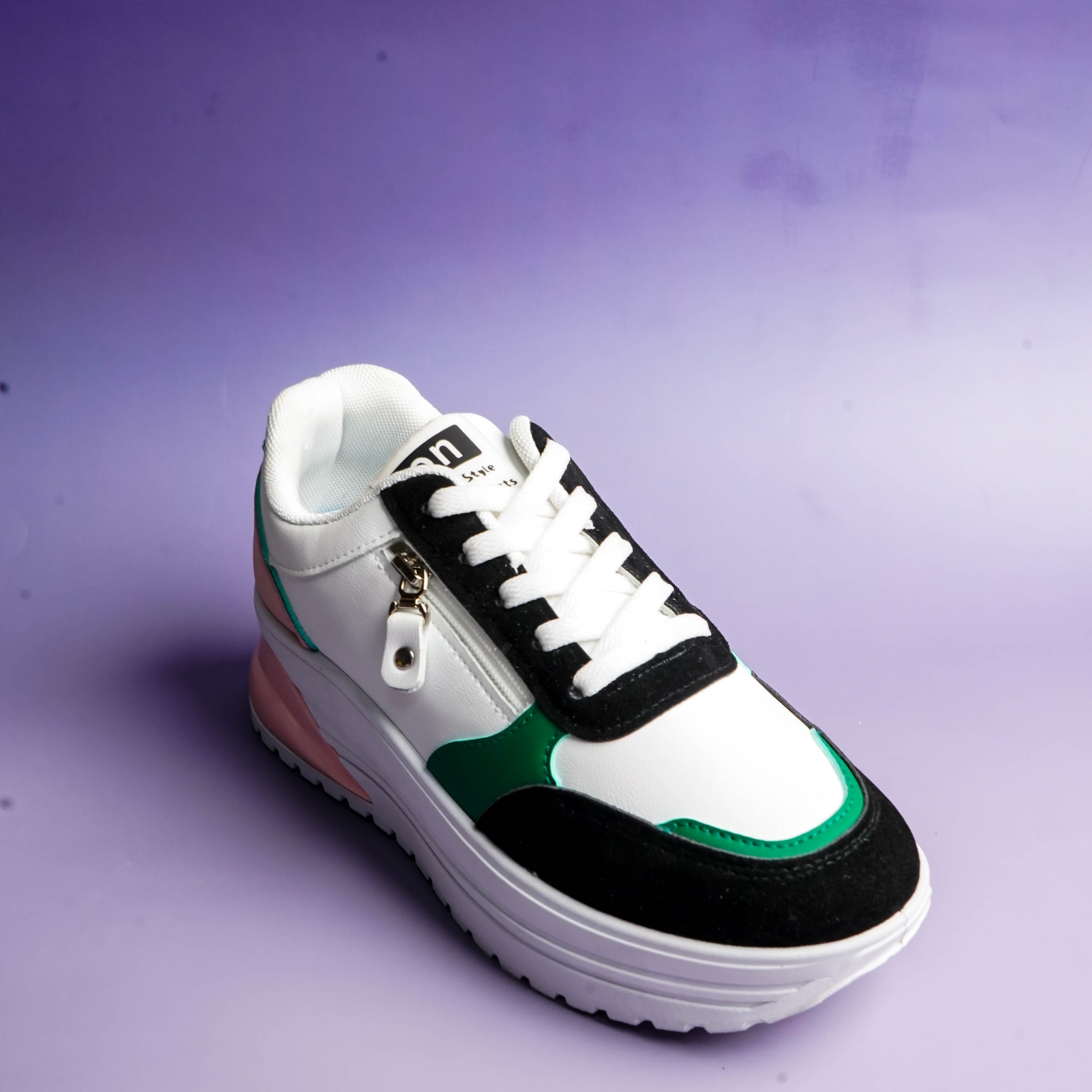 NovaWalk White & Black