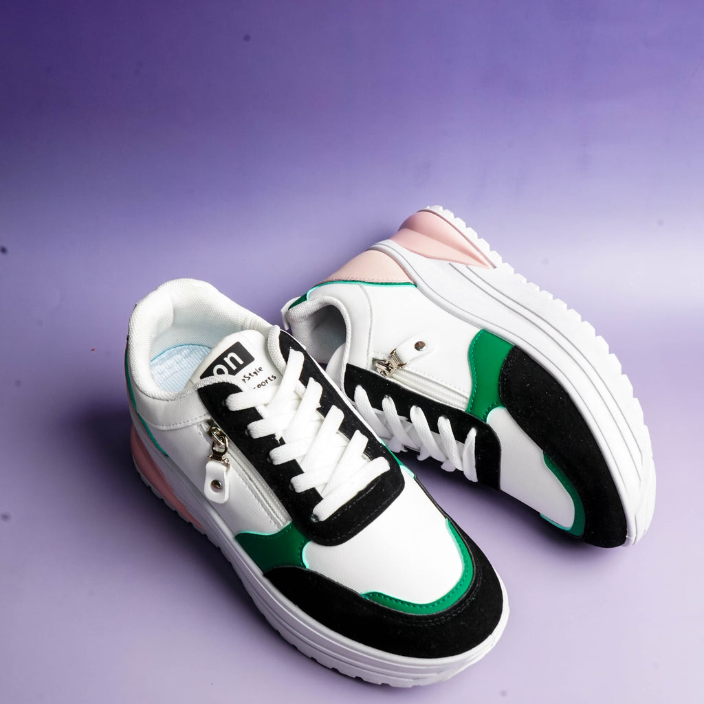 NovaWalk White & Black