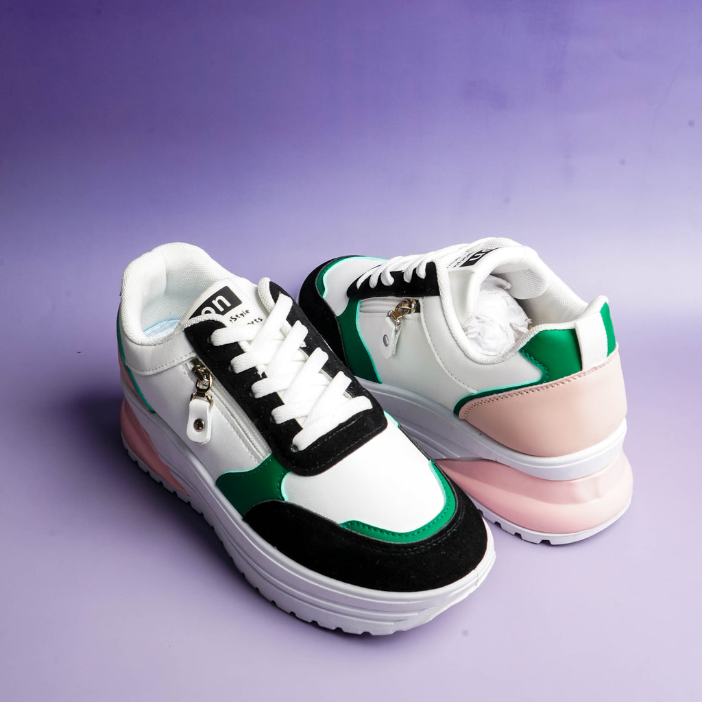 NovaWalk White & Black