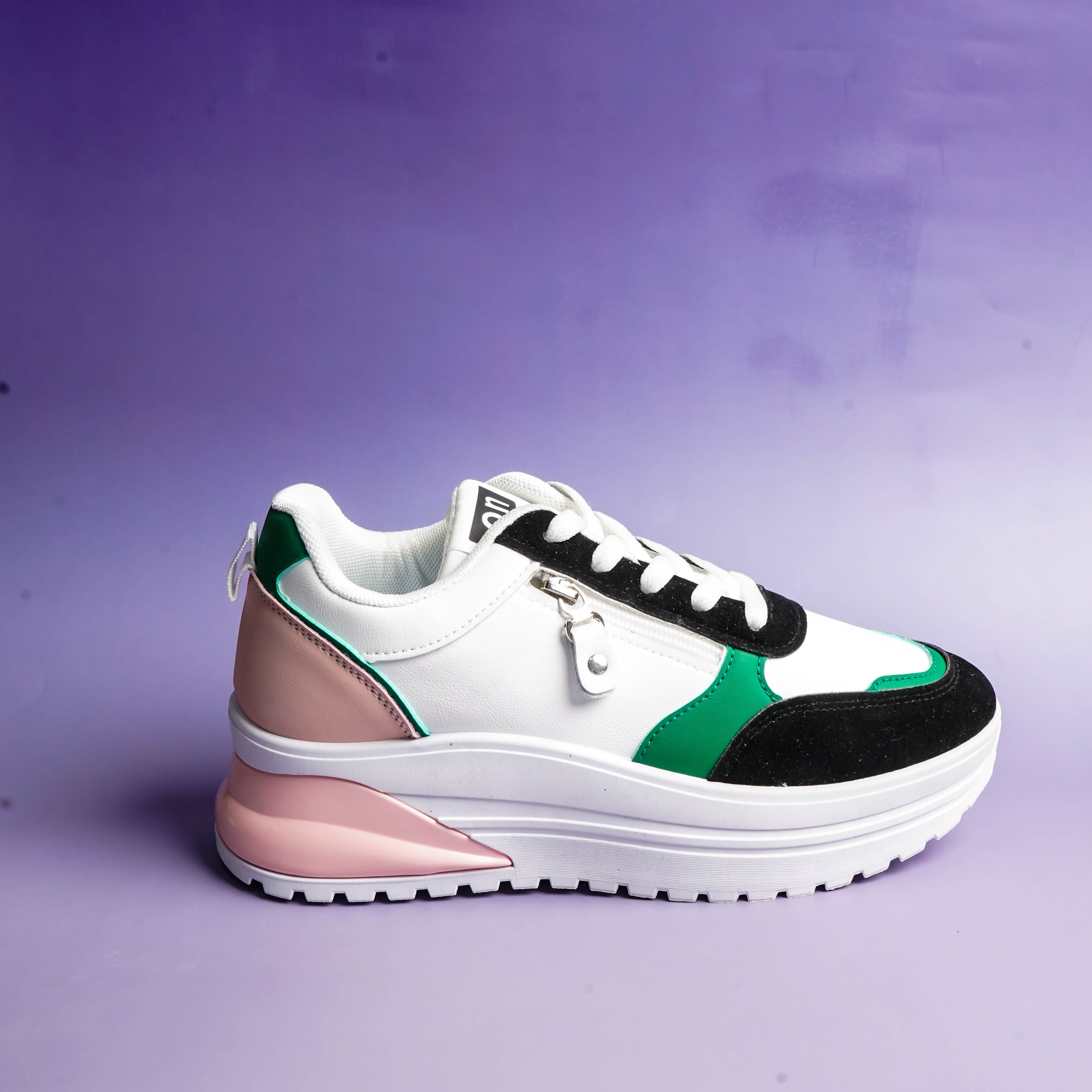 NovaWalk White & Black